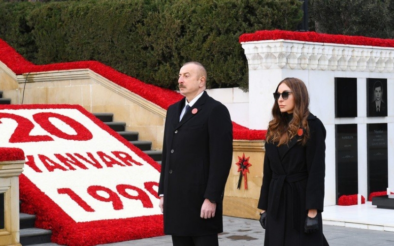 Prezident və xanımı Şəhidlər xiyabanında -  FOTOLAR