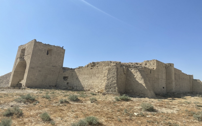 Qədim karvansara baxımsızlıqdan məhv olur -  FOTOLAR