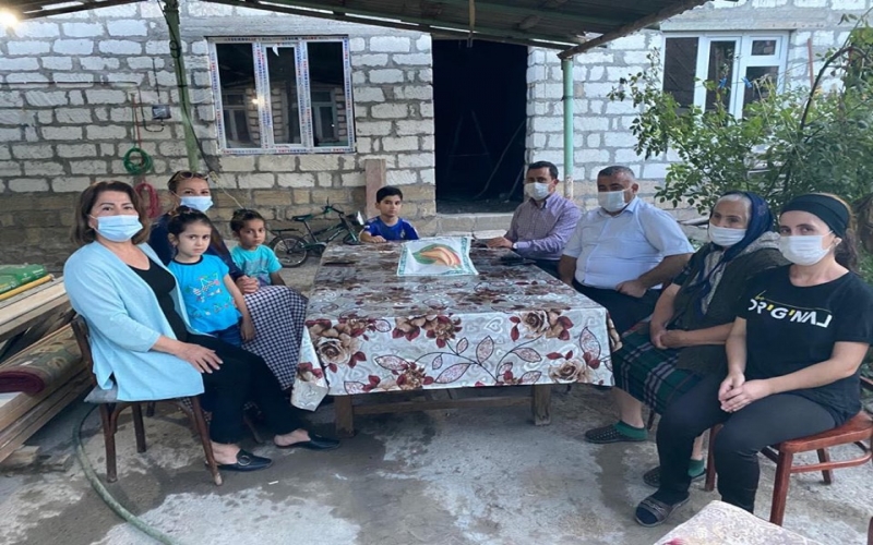 Millət vəkilləri Tovuz döyüşlərində şəhid olmuş hərbçilərimizin ailələrini ziyarət ediblər 
