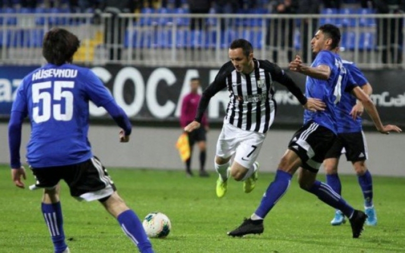 "Neftçi" 8 nəfərlə "Qarabağ"a qalib gəlib liderliyə yüksəldi 