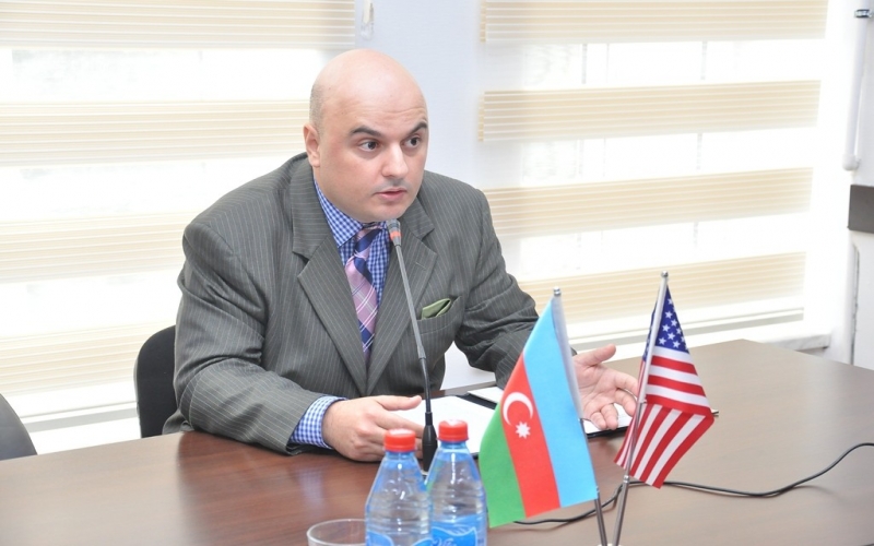 Amerikalı politoloq: “Ermənistan hökuməti sərsəri kimi davranır“ 