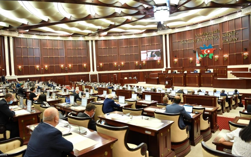 Deputatlar Rusiyaya gedir 