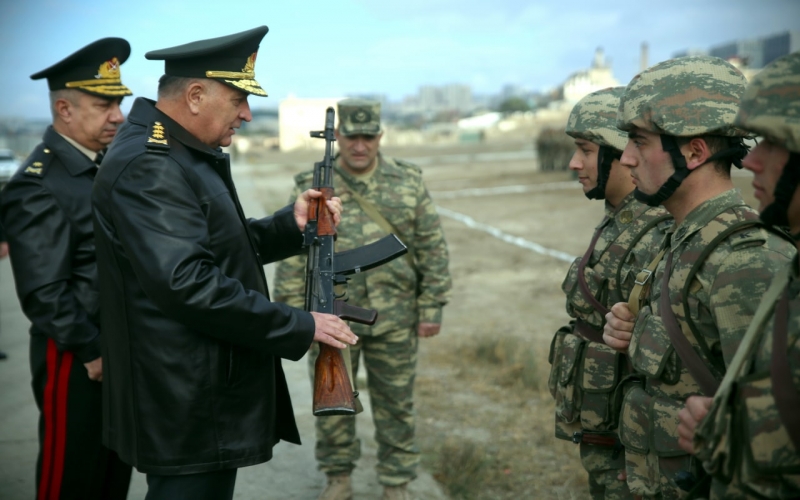 Baş Qərargah rəisi Ali Hərbi Məktəbin şəxsi heyəti ilə görüşüb 