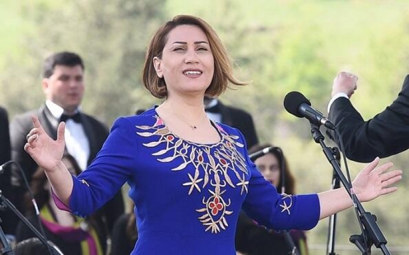 Xalq artisti Azərinə gözlənilməz ad günü hədiyyəsi - FOTO/VİDEO