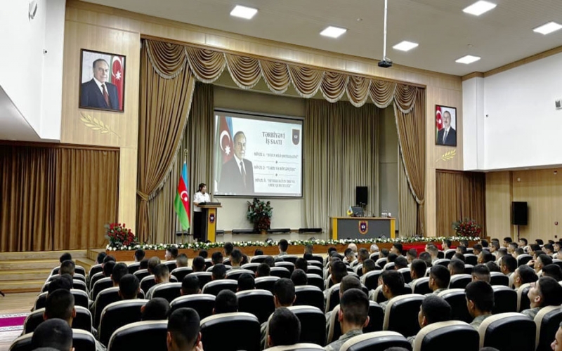 Azərbaycan Ordusunda Milli Qurtuluş Günü münasibətilə silsilə tədbirlər keçirilib 